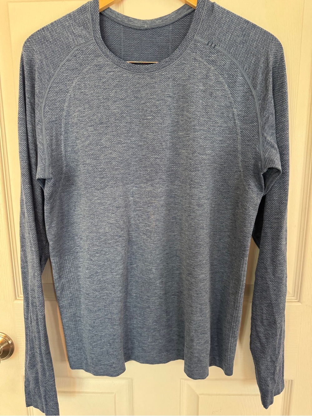 Men's Lululemon Long-Sleeve Shirt